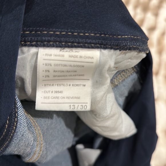 Kancan maternity shorts - Picture 3 of 3